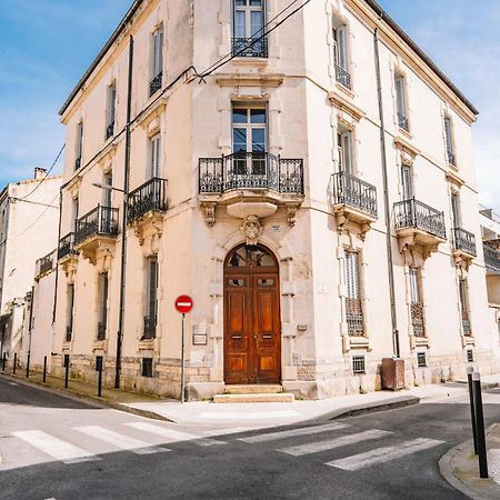 Demeure & Confort Nîmes Exterior foto