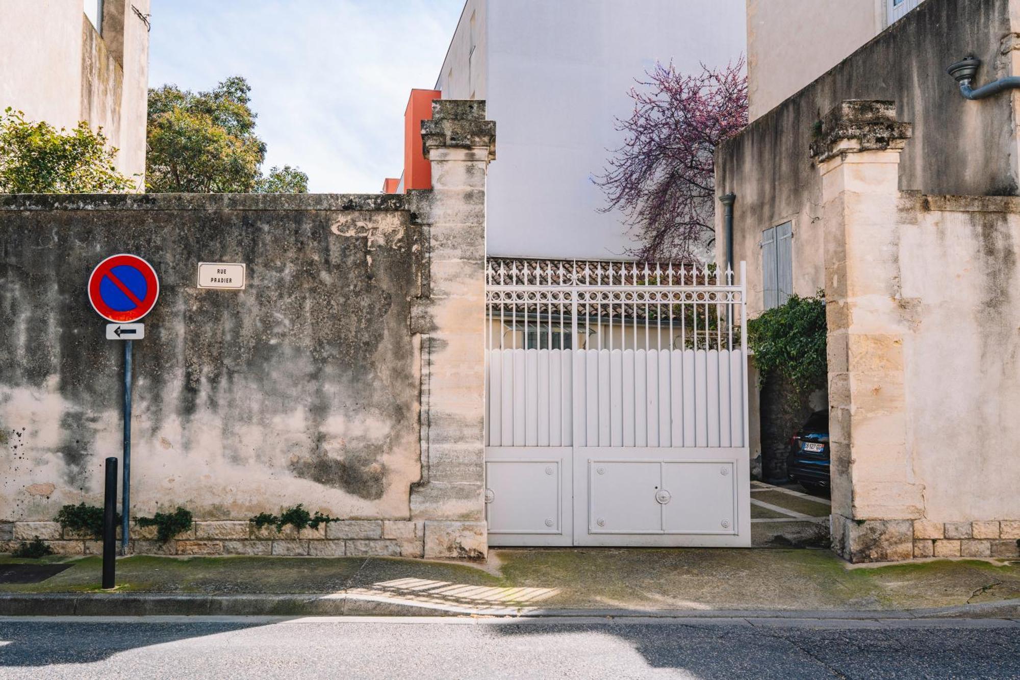 Demeure & Confort Nîmes Exterior foto