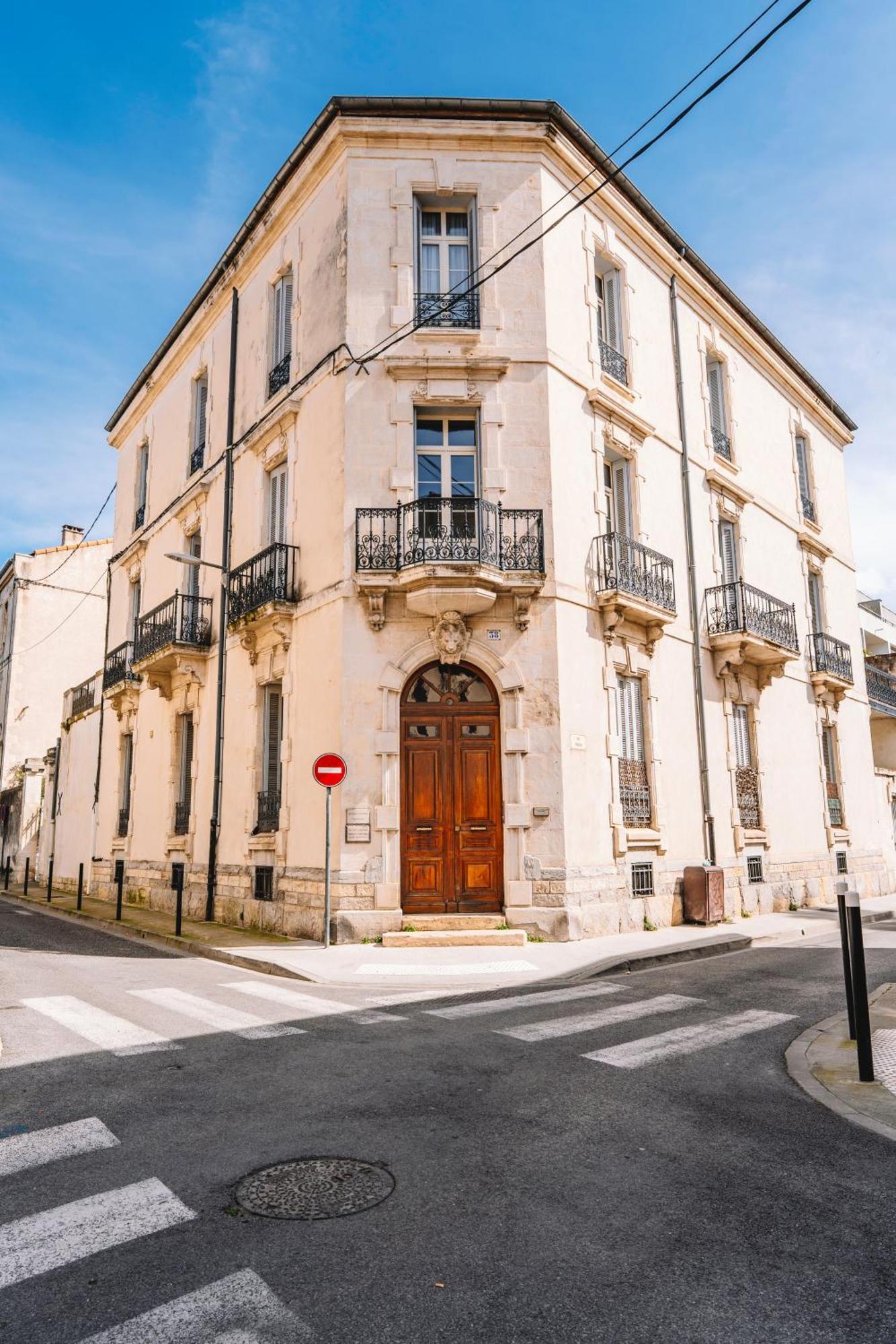 Demeure & Confort Nîmes Exterior foto